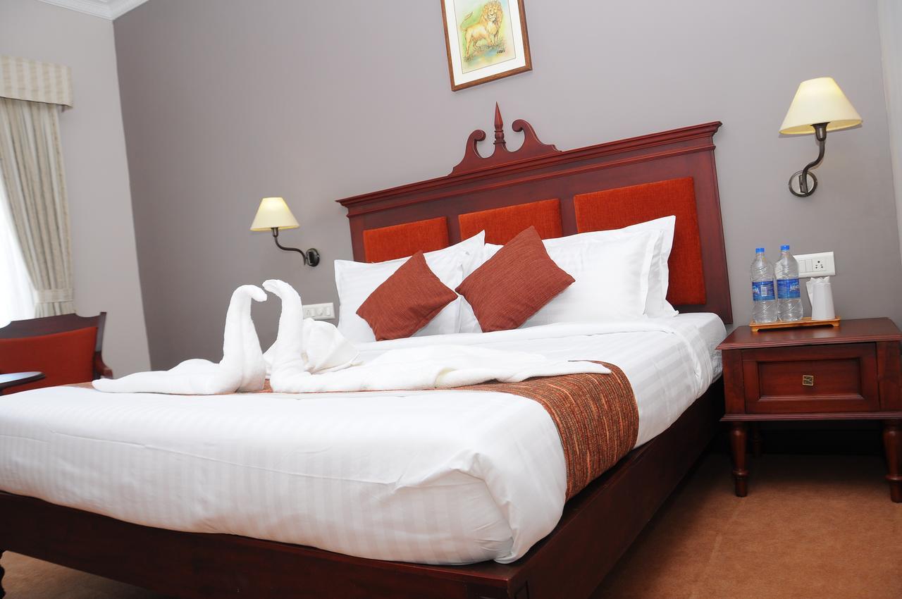 Vijayapark Hotel Kaduturutti Dış mekan fotoğraf