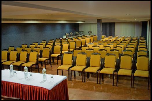 Vijayapark Hotel Kaduturutti Dış mekan fotoğraf