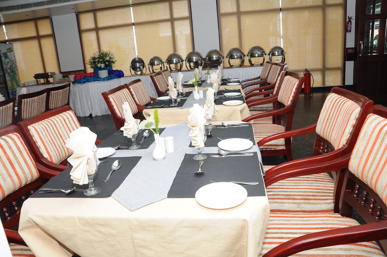 Vijayapark Hotel Kaduturutti Dış mekan fotoğraf